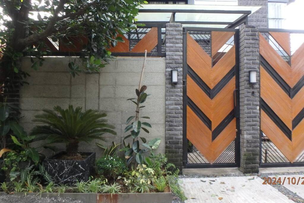 Lazy-Nest Homestay Manila Exterior foto